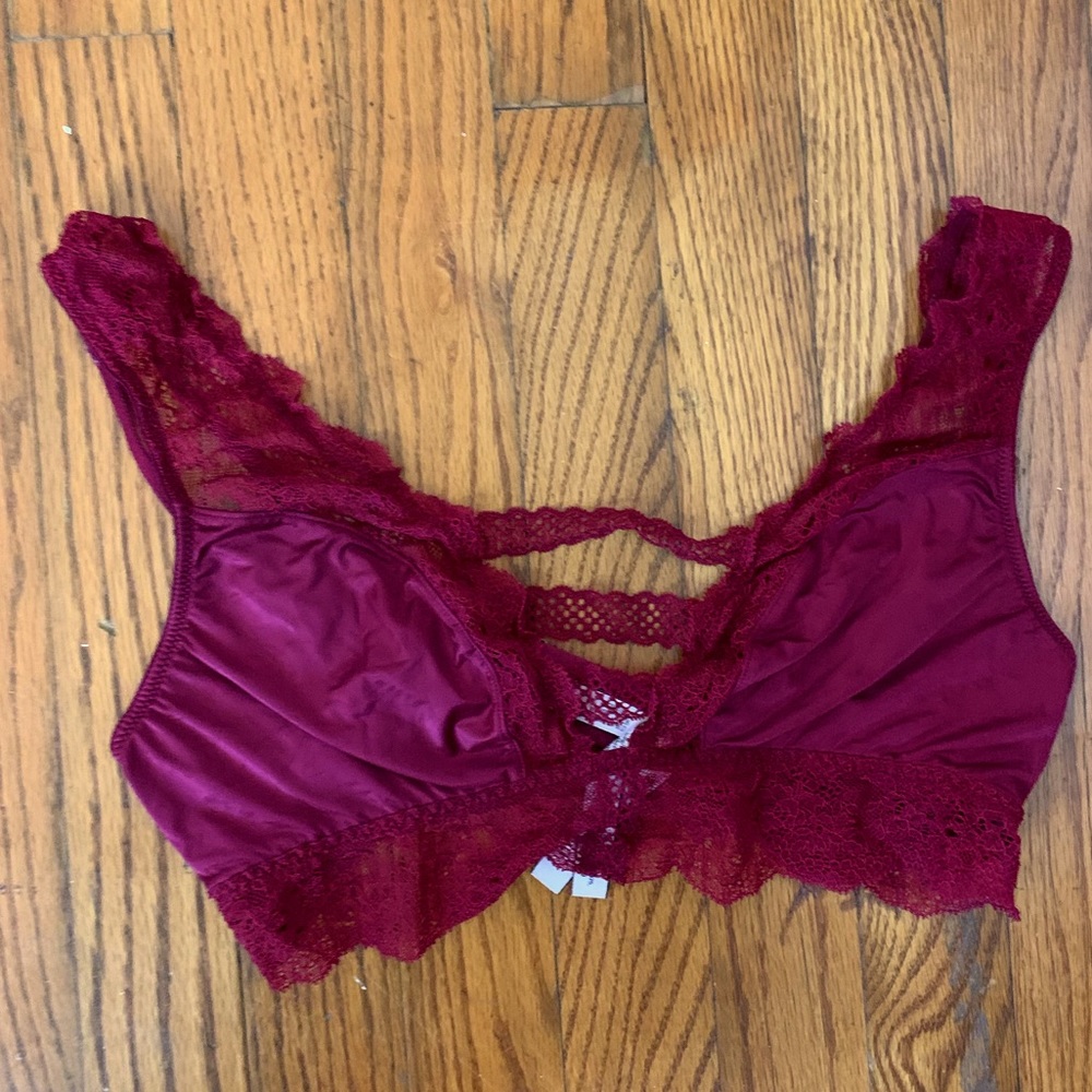 Strappy lace v neck bralette